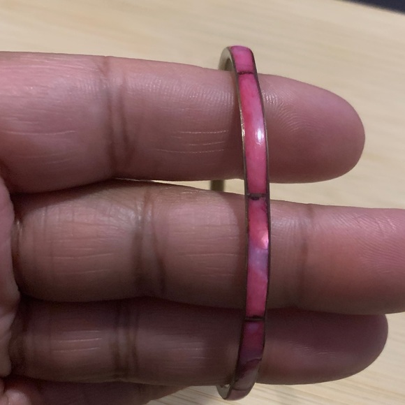 Pink Shell Bangle Bracelet - Picture 1 of 3